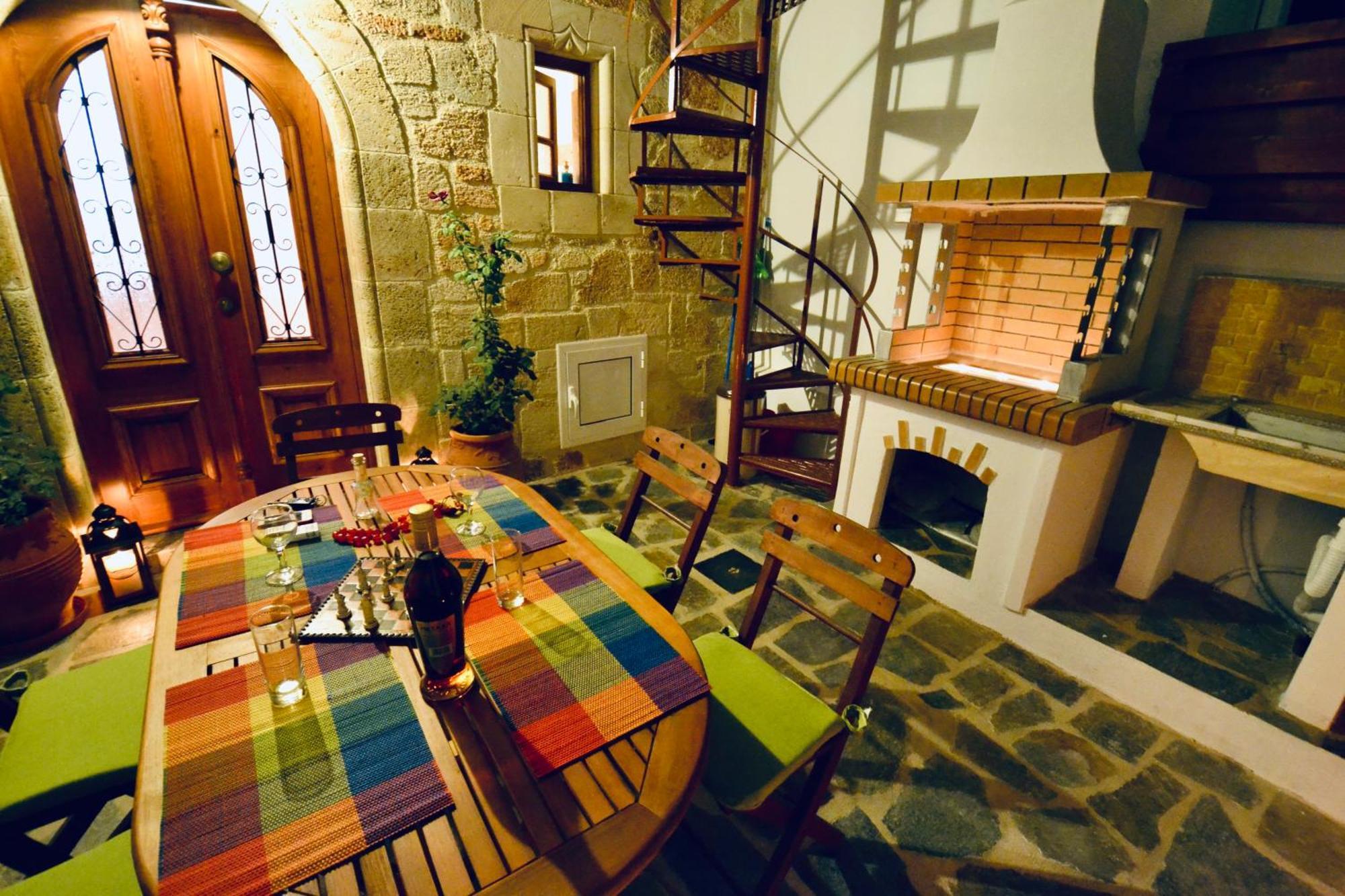 Villa Patitiri Traditional House With Hot Tub Αρχάγγελος Εξωτερικό φωτογραφία